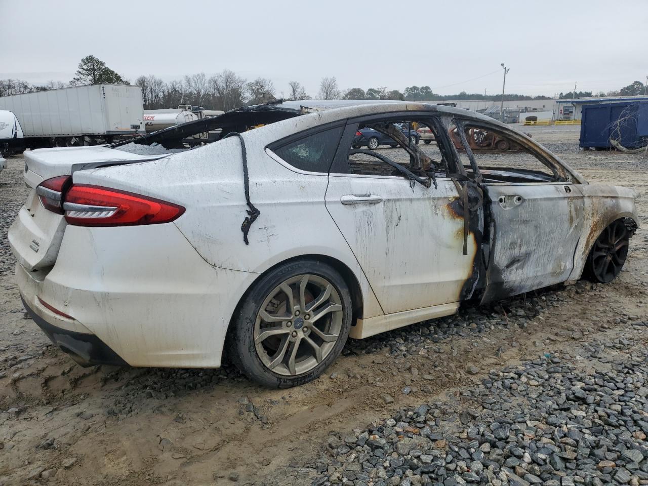2020 Ford Fusion - Image 3