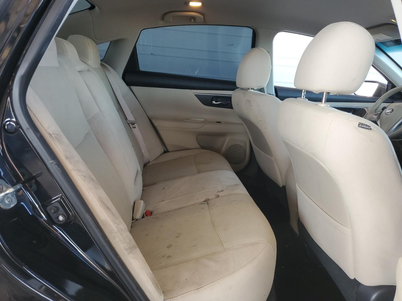 2015 Nissan Altima - Image 10