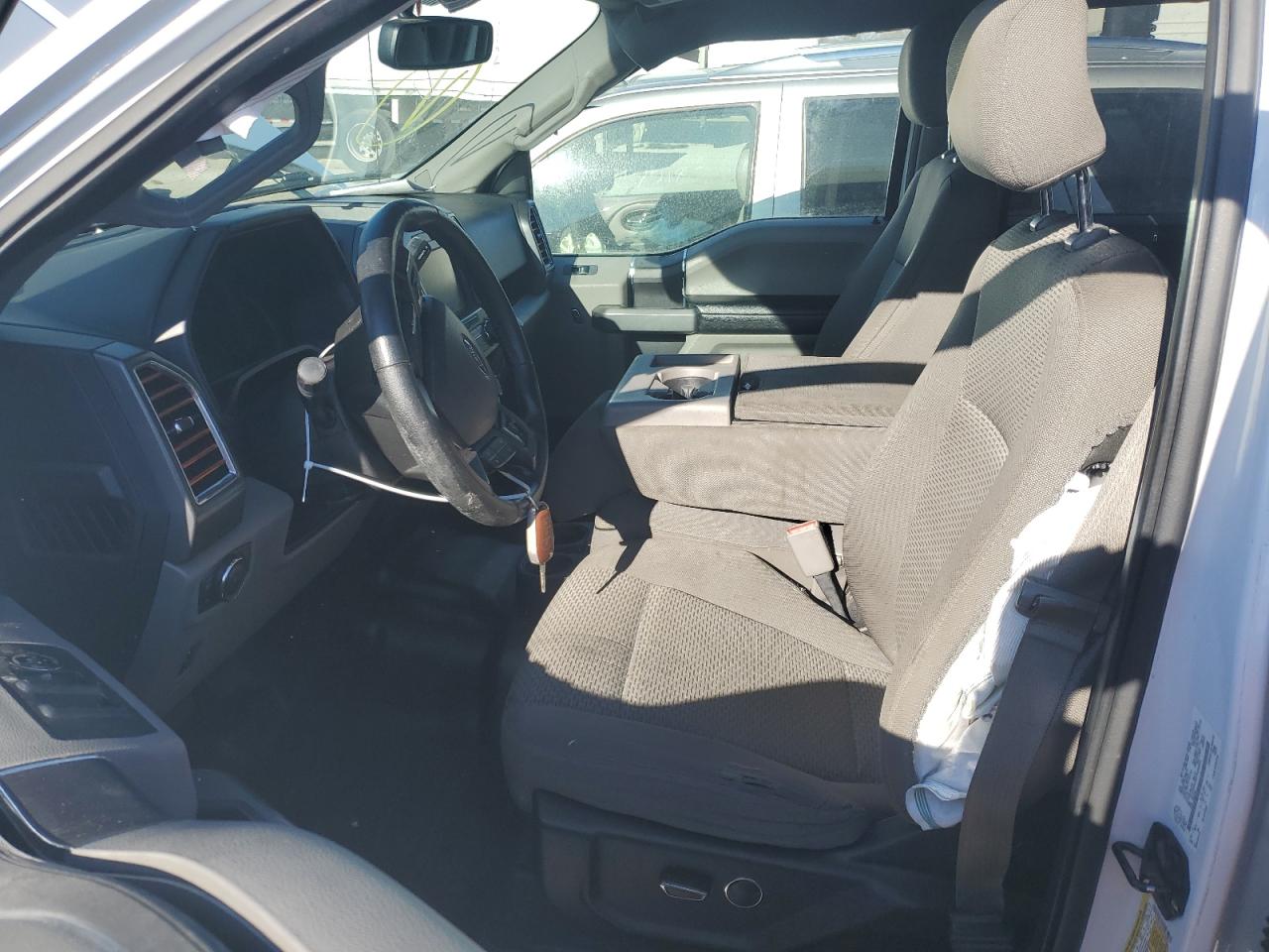 2015 Ford F-150 - Image 7