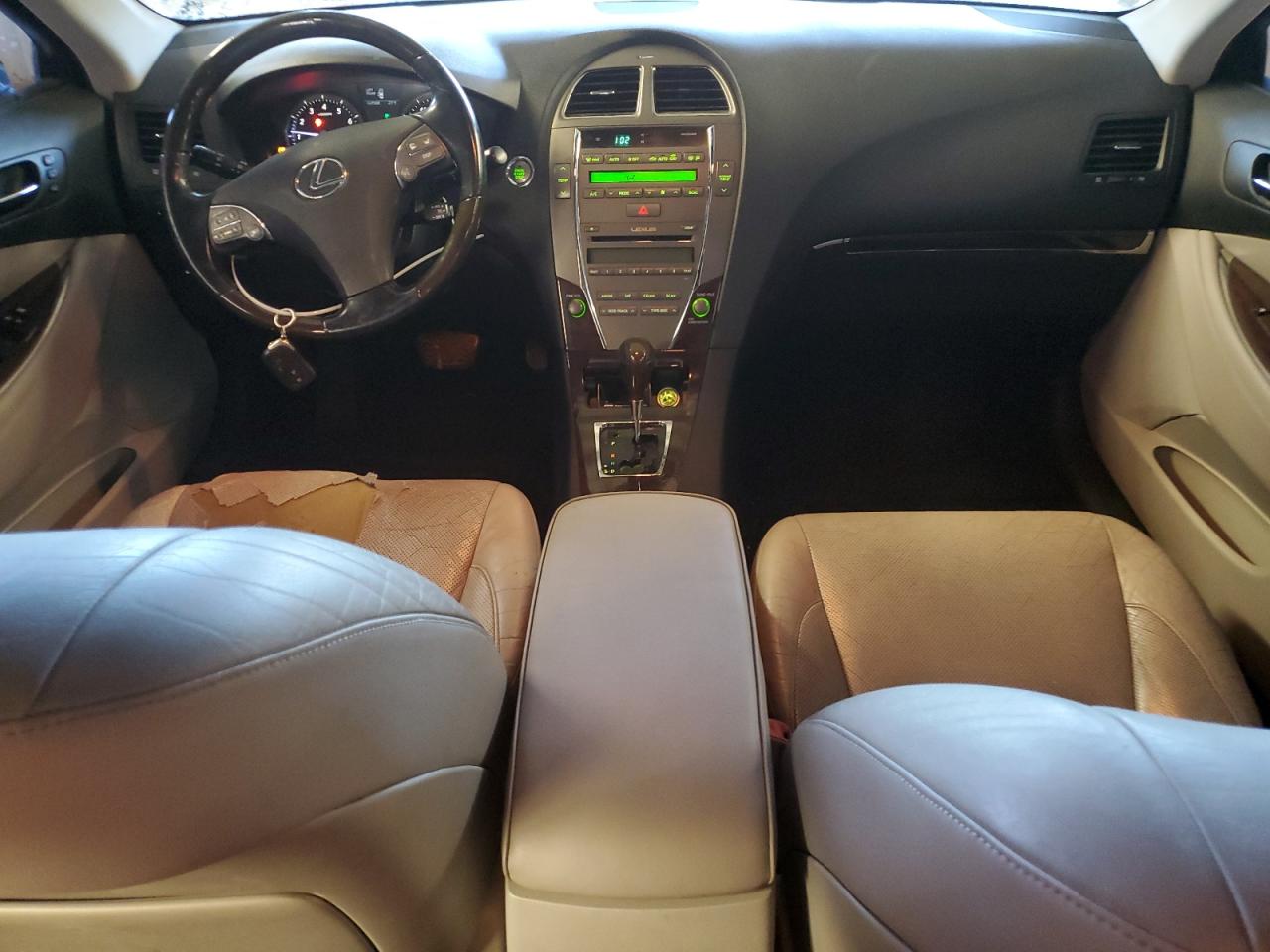 2011 Lexus ES - Image 8