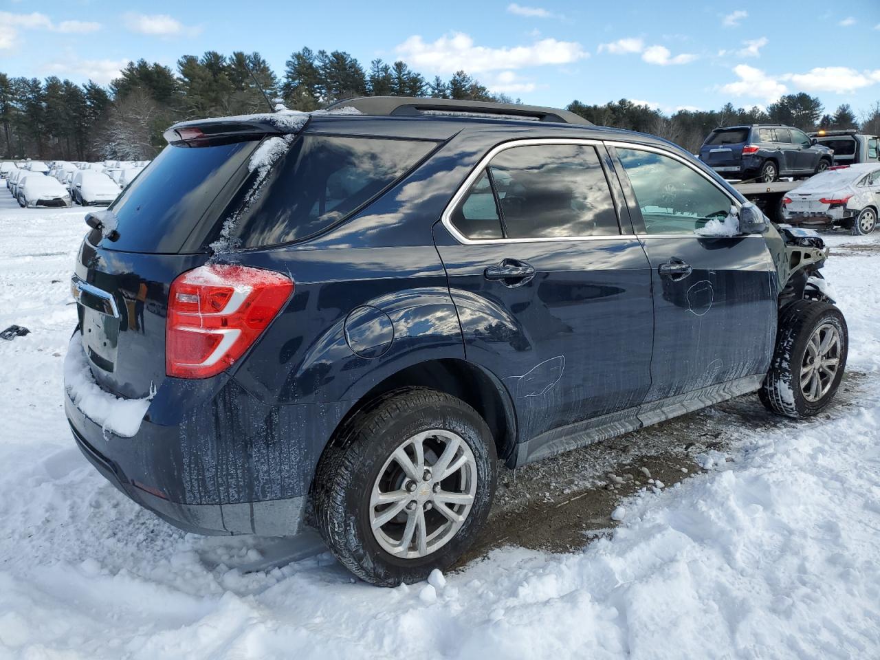 2017 Chevrolet Equinox - Image 3