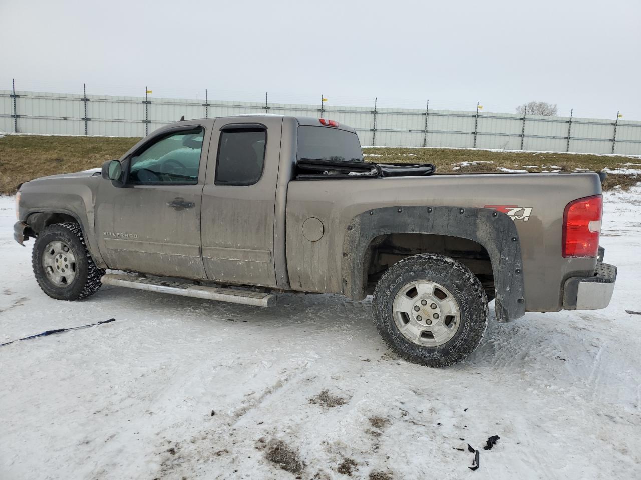 2013 Chevrolet Silverado - Image 2