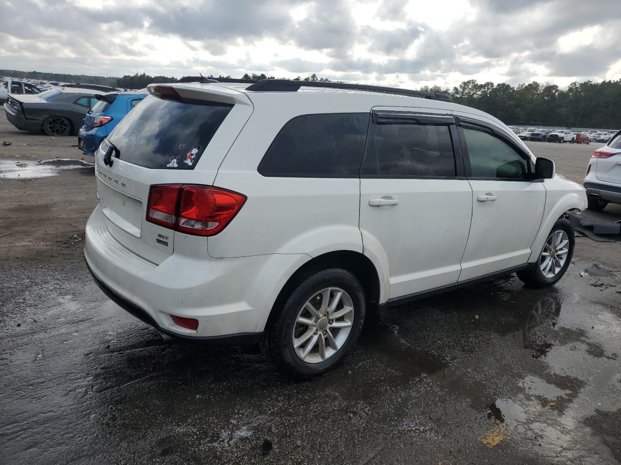 2017 Dodge Journey - Image 3
