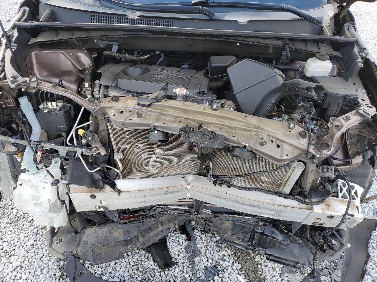 2019 Toyota Highlander - Image 14