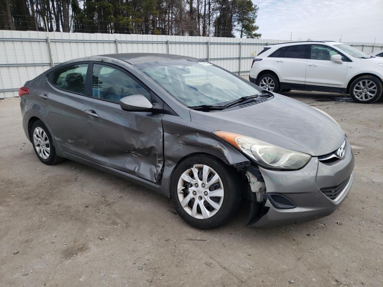 2013 Hyundai Elantra - Image 4