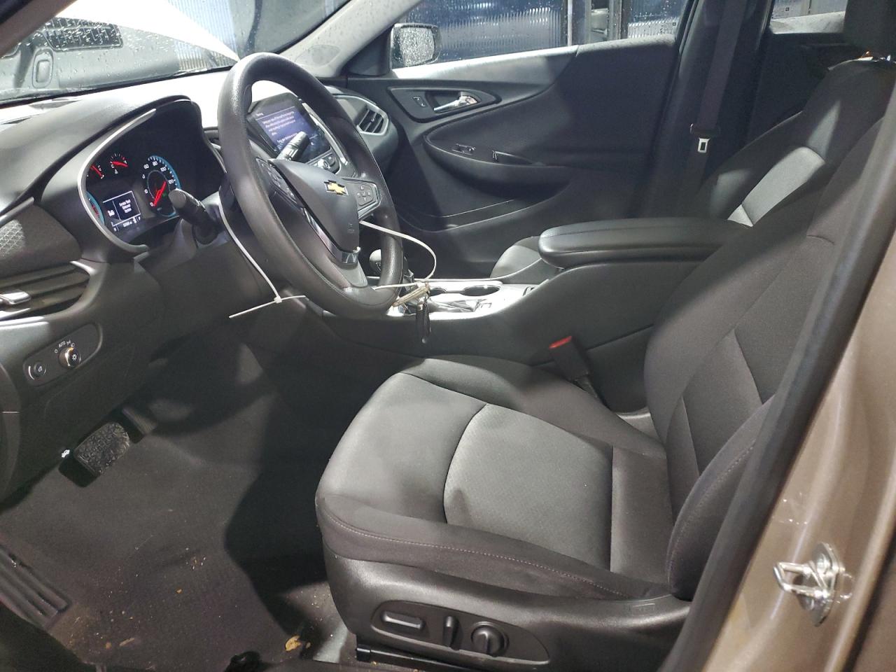 2023 Chevrolet Malibu - Image 7
