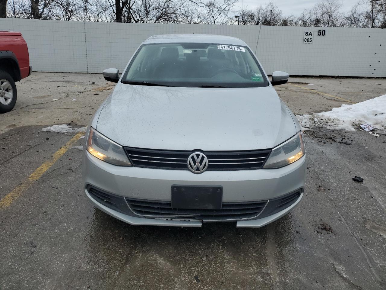 2014 Volkswagen Jetta - Image 5
