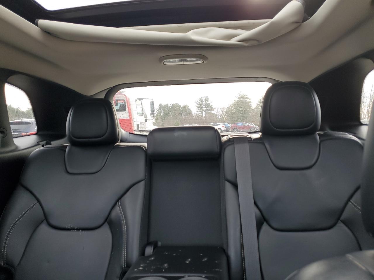 2015 Jeep Grand Cherokee - Image 10