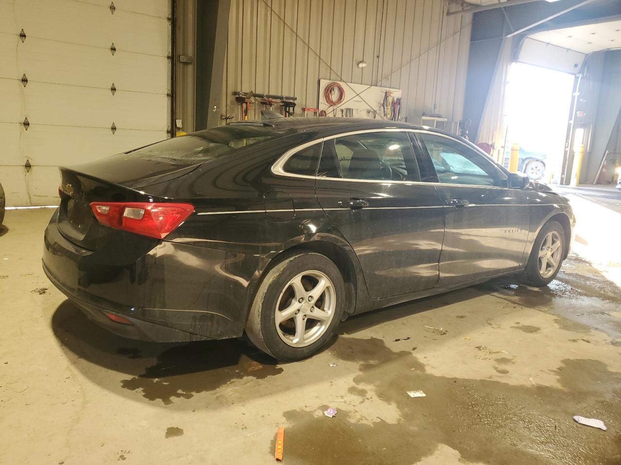 2017 Chevrolet Malibu - Image 3