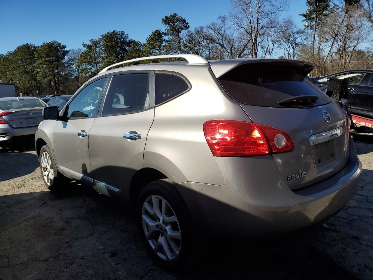 2012 Nissan Rogue - Image 2