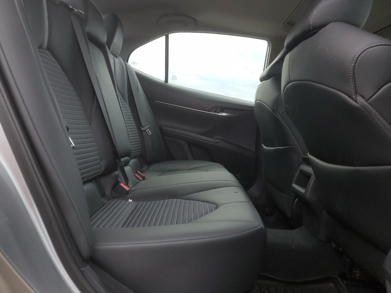 2020 Toyota Camry - Image 10