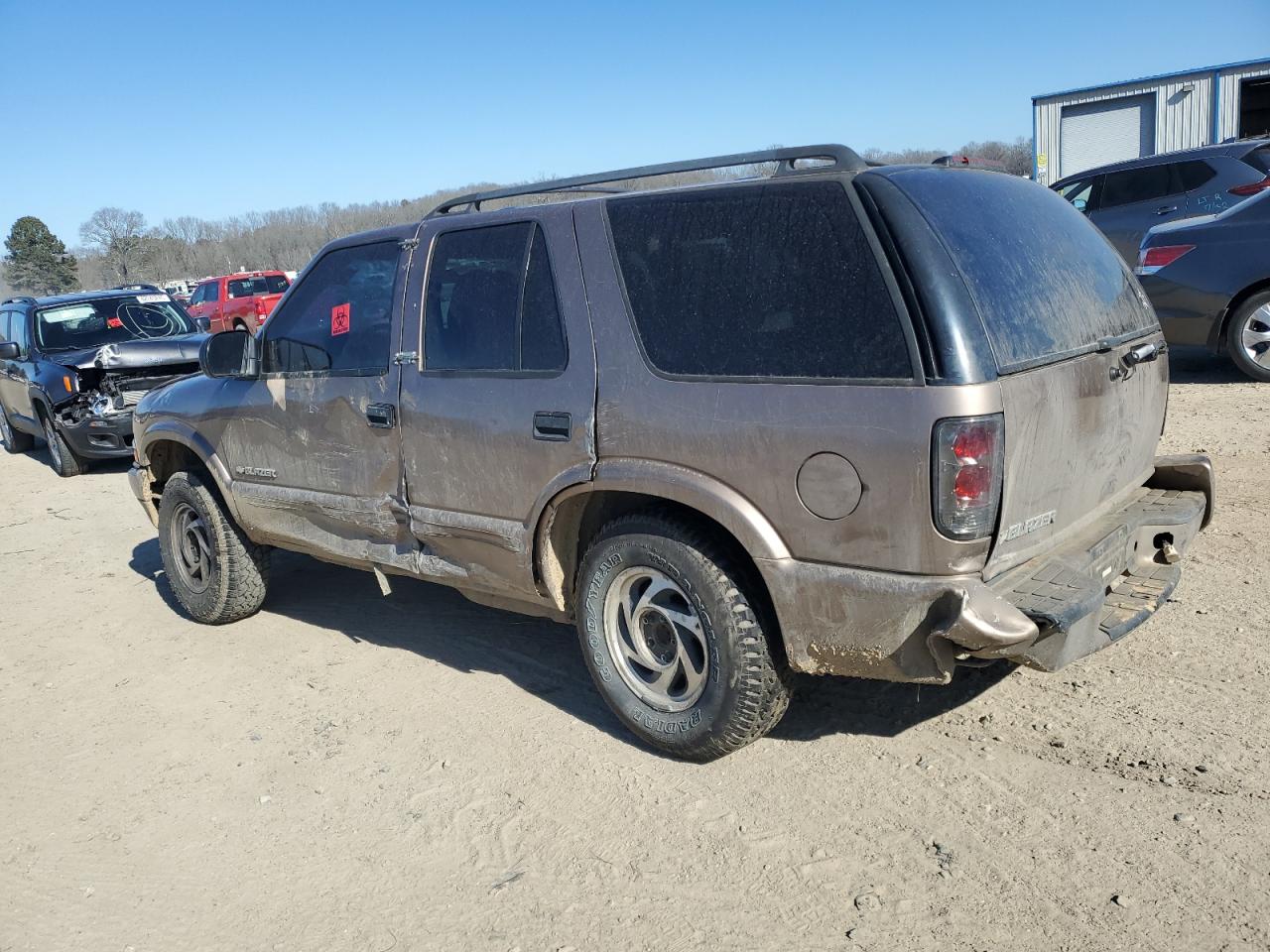 2004 Chevrolet Blazer - Image 2