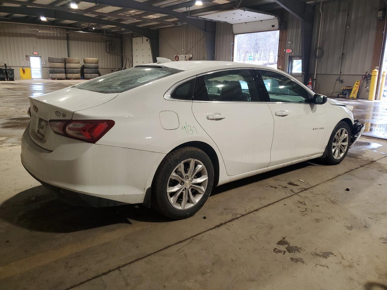 2019 Chevrolet Malibu - Image 3