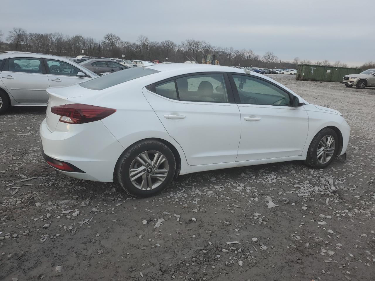 2019 Hyundai Elantra - Image 3