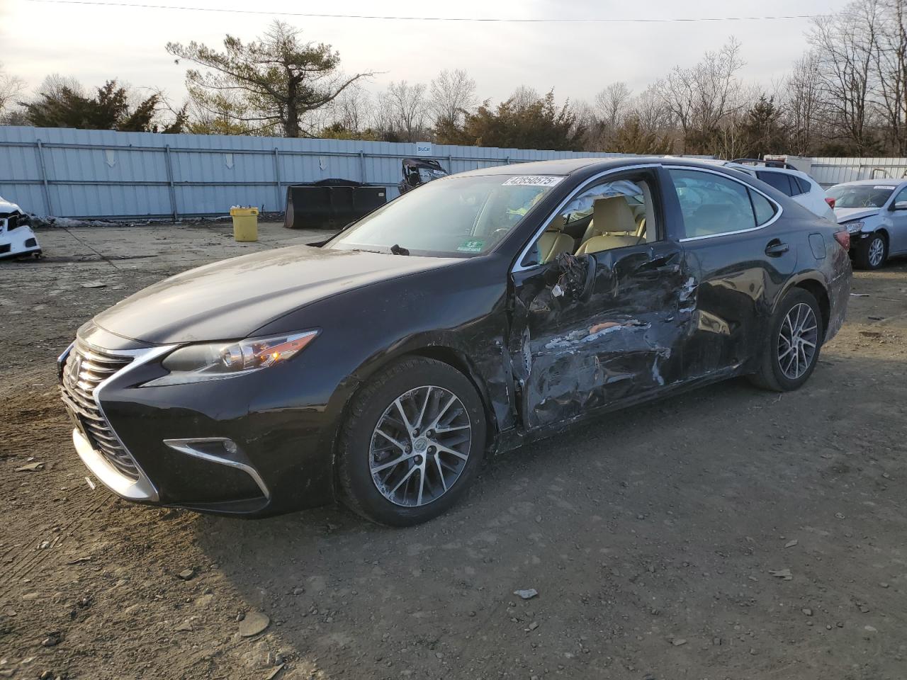 2016 Lexus ES - Image 1