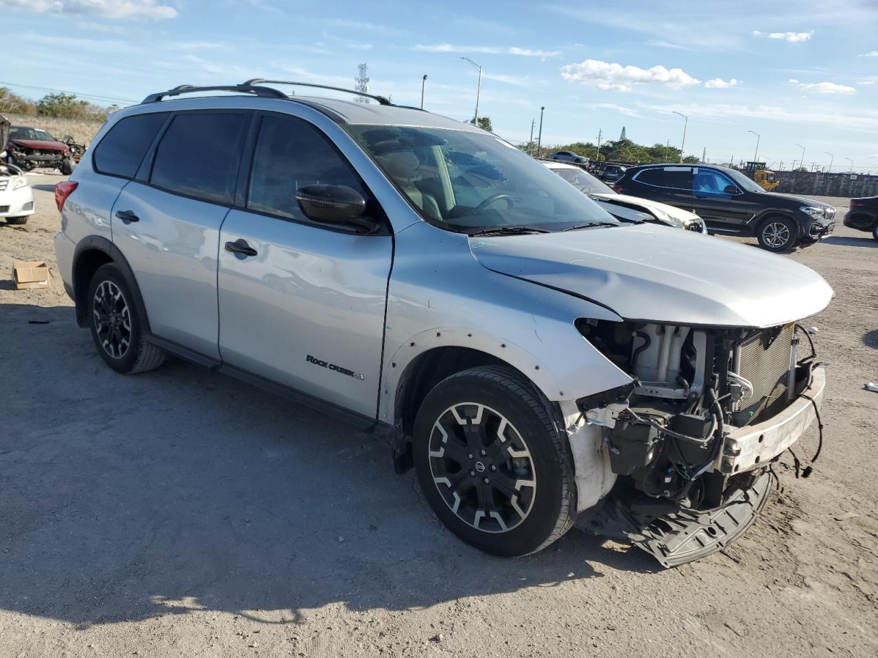 VIN 5N1DR2MN5KC629923 2019 NISSAN PATHFINDER no.4