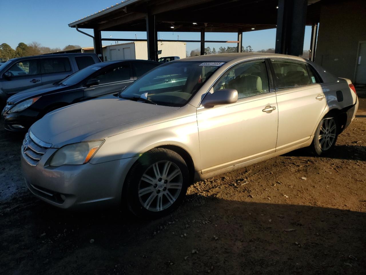 2007 Toyota Avalon - Image 1