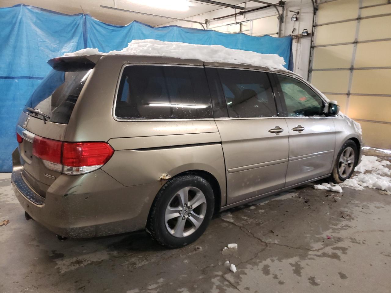 2010 Honda Odyssey - Image 3