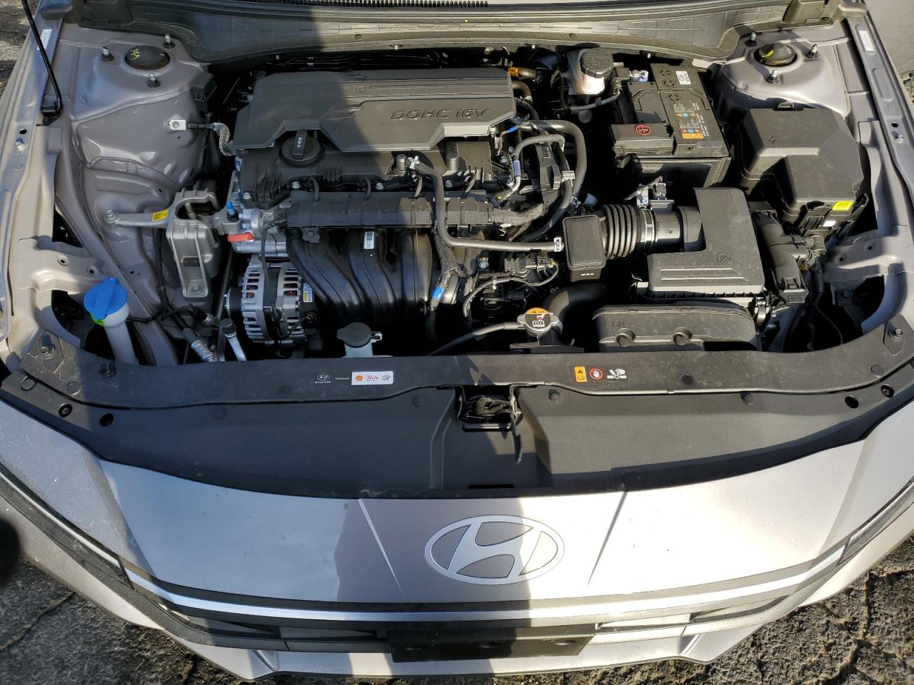 2024 Hyundai Elantra - Image 12
