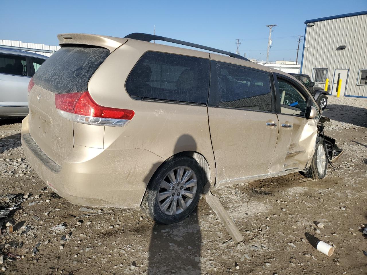 2011 Toyota Sienna - Image 3