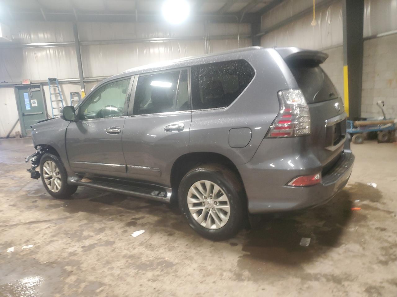 2017 Lexus GX - Image 2