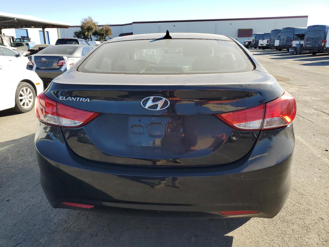 2011 Hyundai Elantra - Image 6