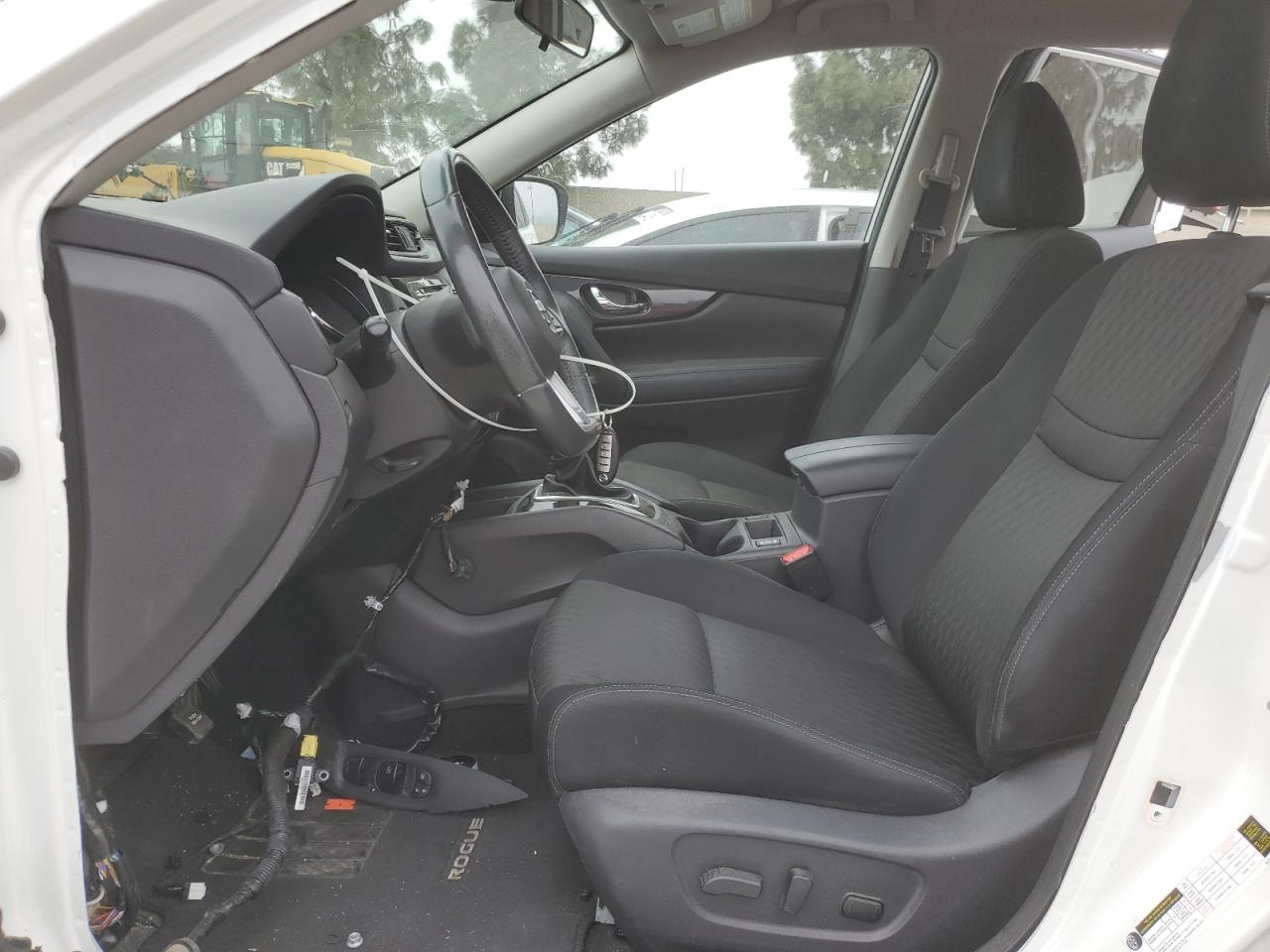 2017 Nissan Rogue - Image 7