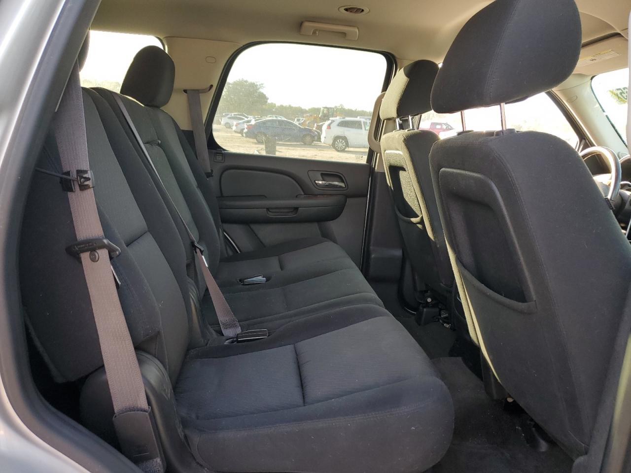 2011 Chevrolet Tahoe - Image 12