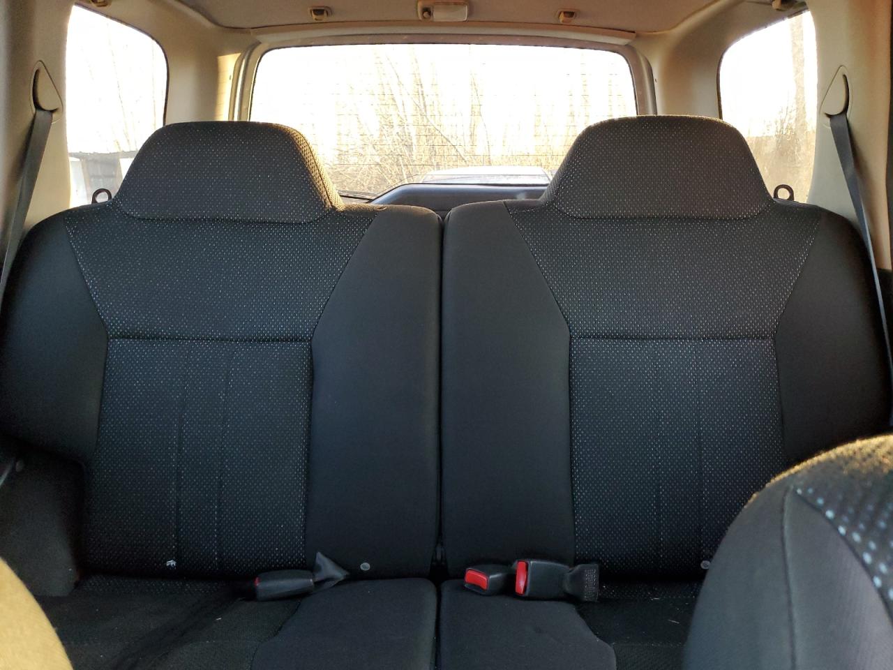 2002 Nissan XTerra - Image 10