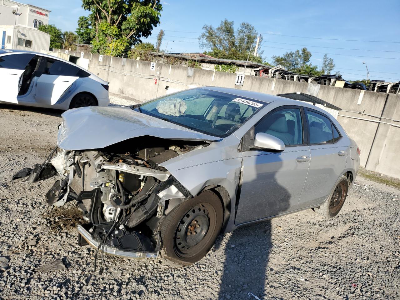 2T1BURHE7FC357028 2015 TOYOTA COROLLA - Image 1
