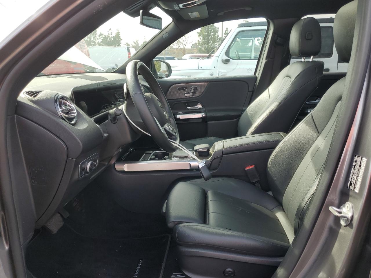 2020 Mercedes-Benz GLB - Image 7
