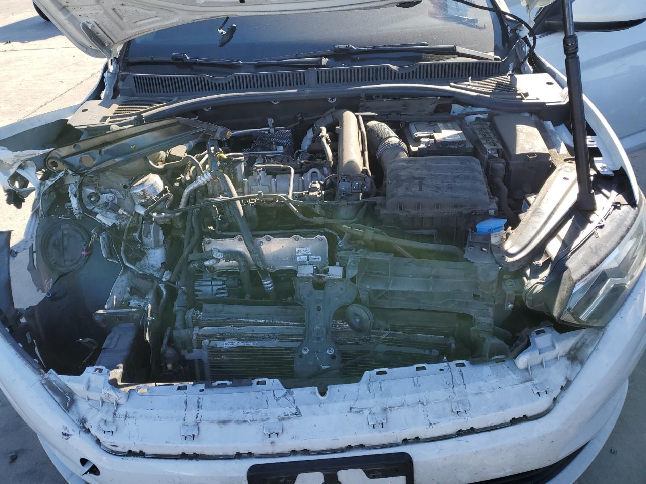 2019 Volkswagen Jetta - Image 11