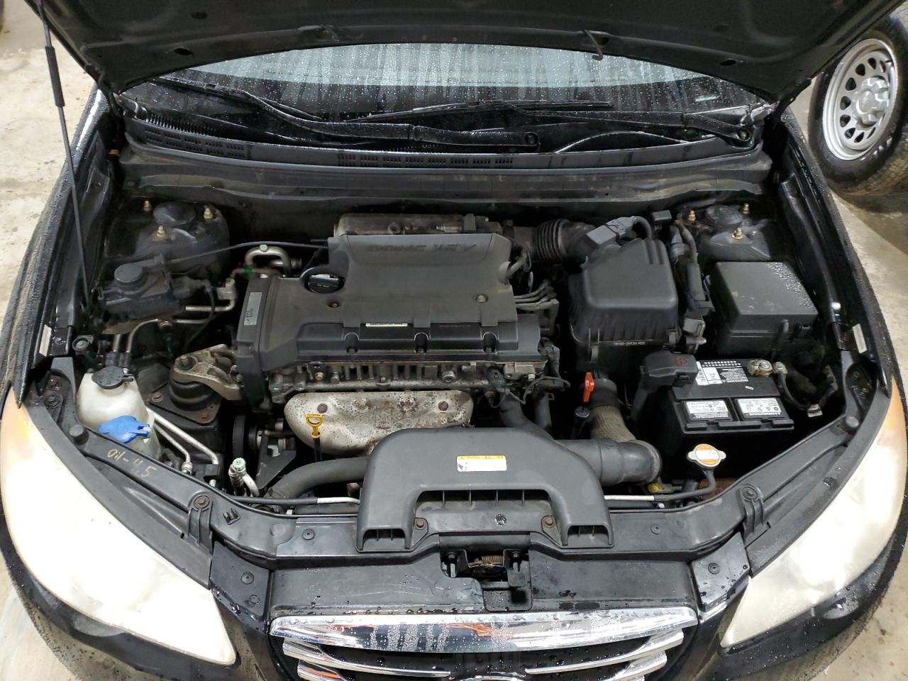2010 Hyundai Elantra - Image 12