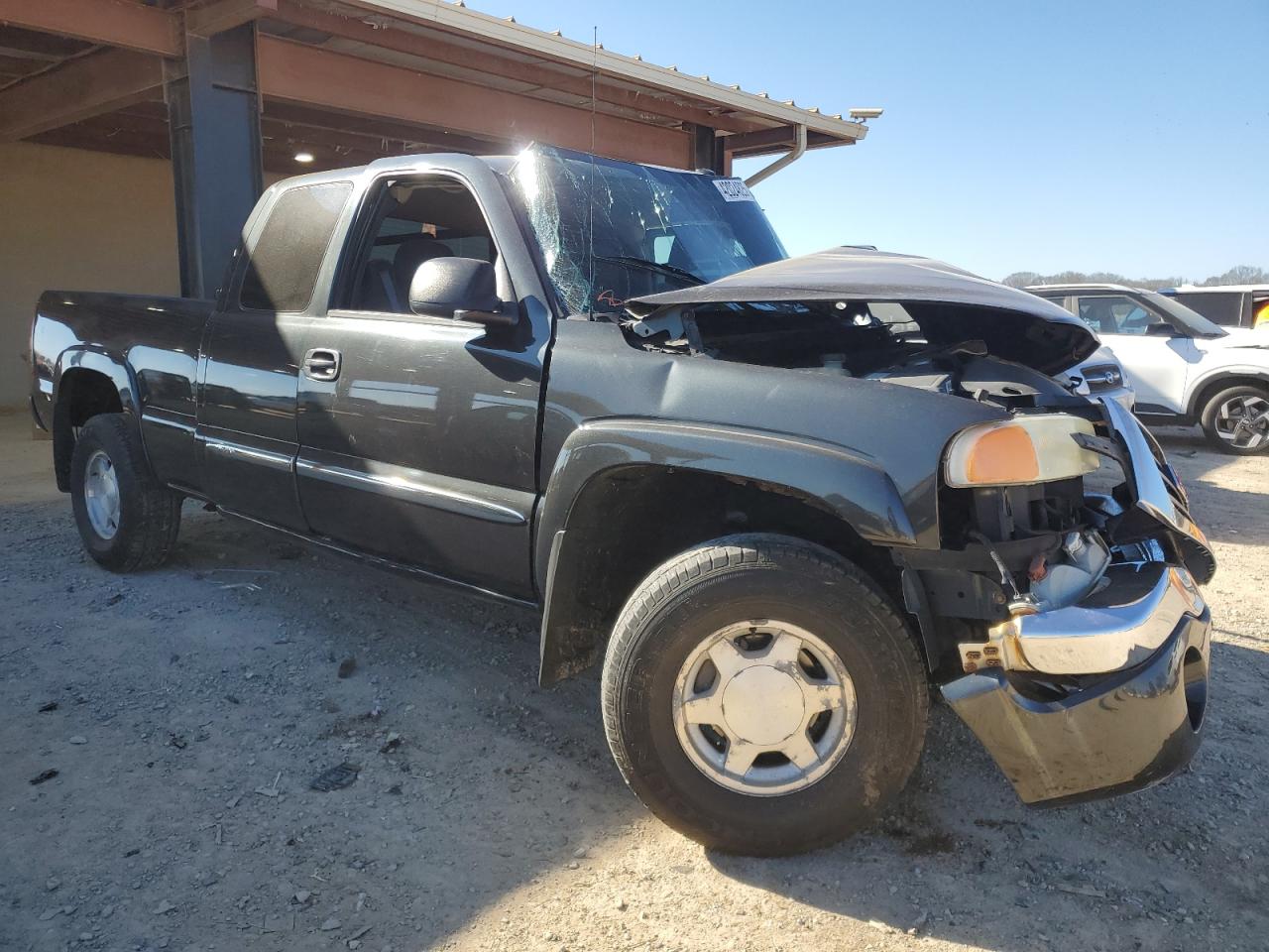 2004 GMC Sierra - Image 4