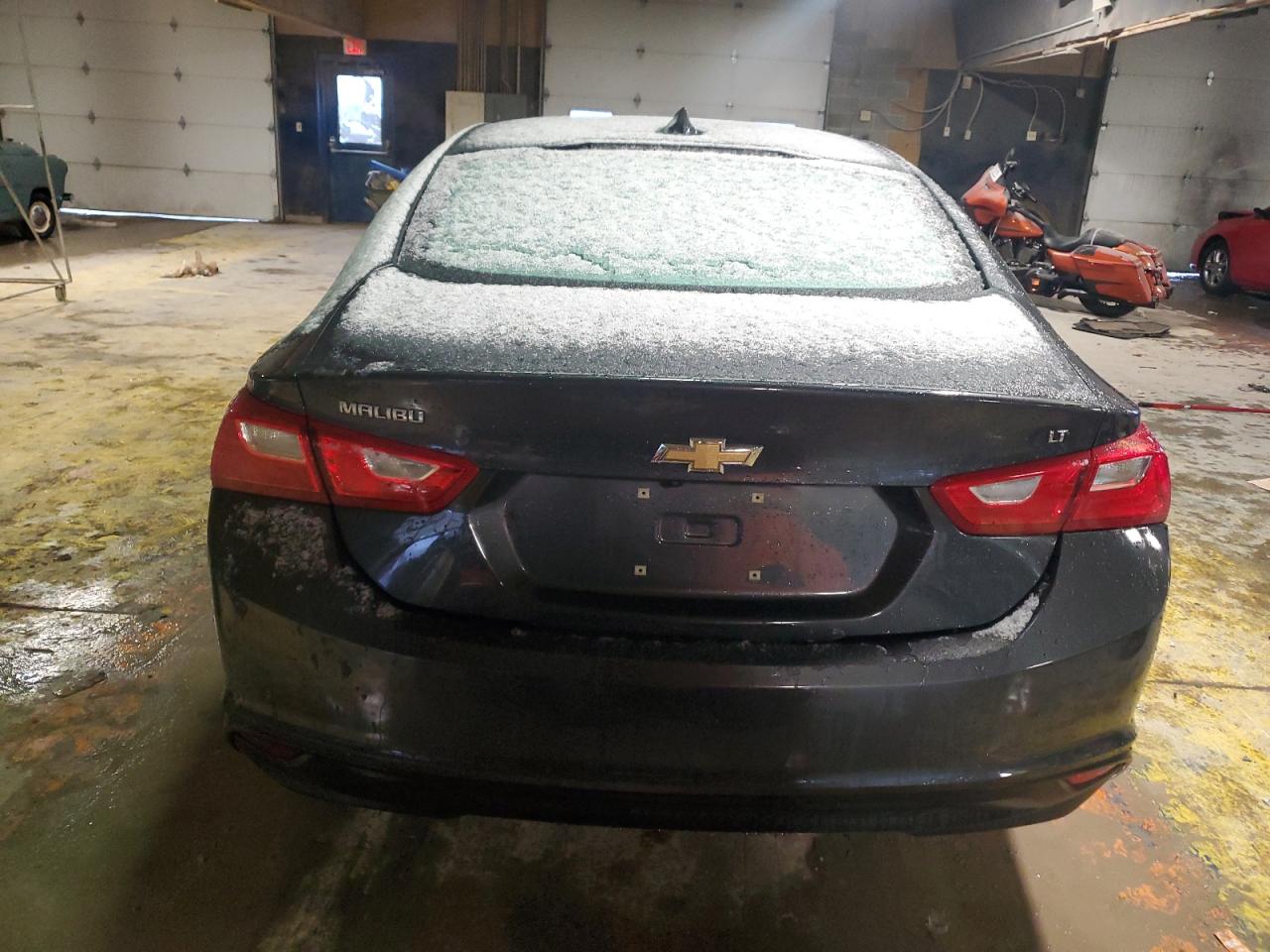 2017 Chevrolet Malibu - Image 6
