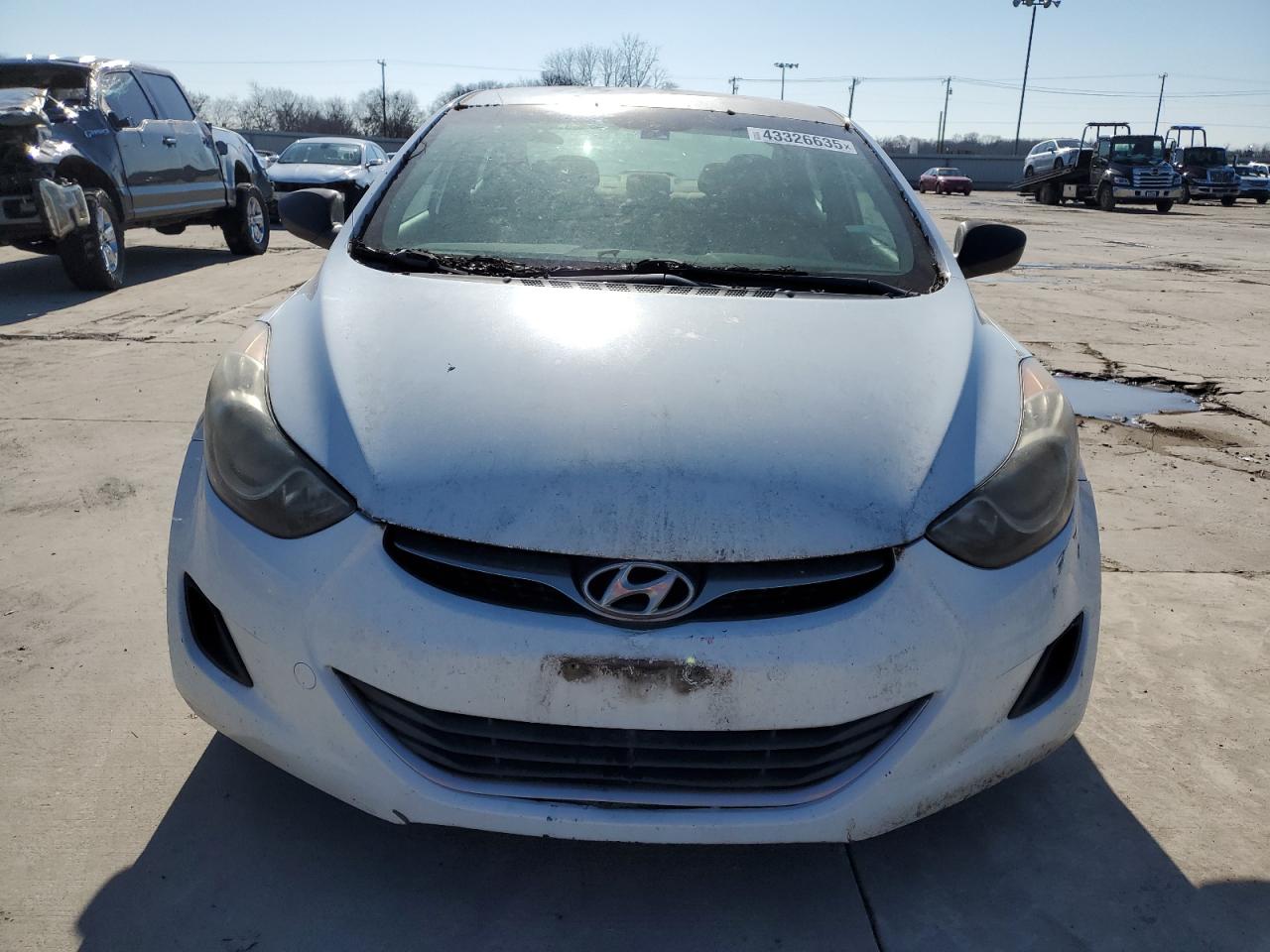 2013 Hyundai Elantra - Image 5