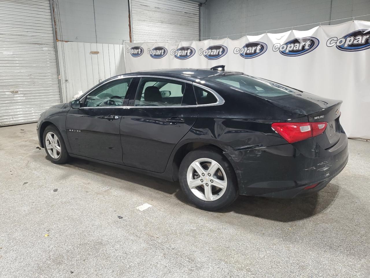 2023 Chevrolet Malibu - Image 2
