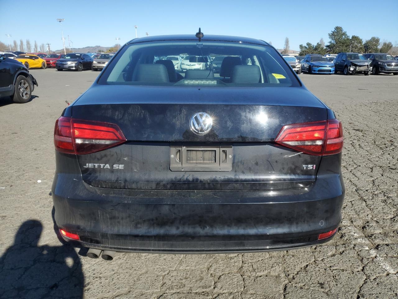 2017 Volkswagen Jetta - Image 6
