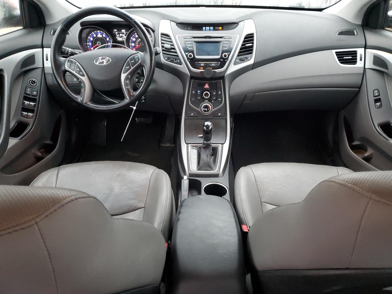 2015 Hyundai Elantra - Image 8