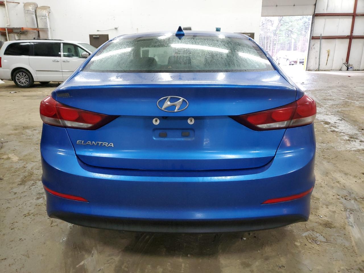 2017 Hyundai Elantra - Image 6