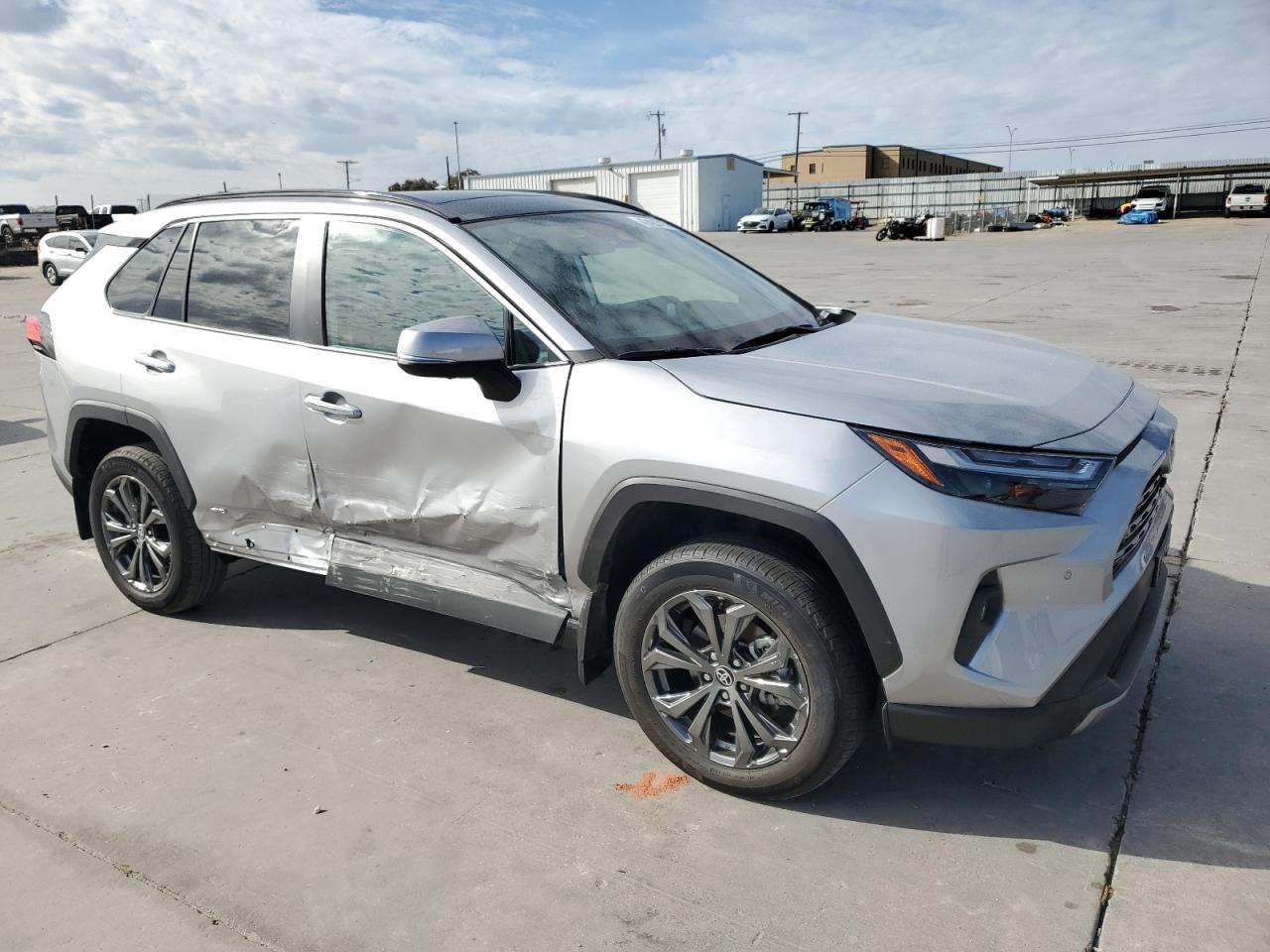 2023 Toyota RAV 4 - Image 4