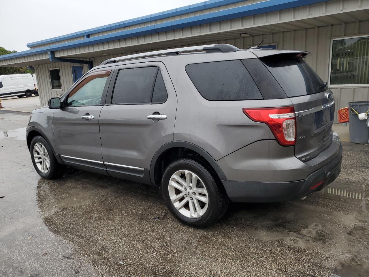 2013 Ford Explorer - Image 2