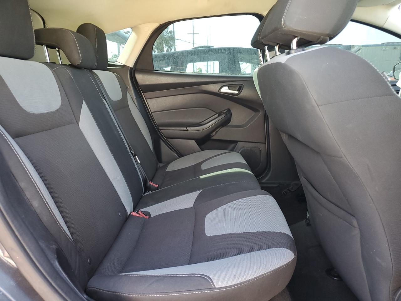 2012 Ford Focus - Image 11