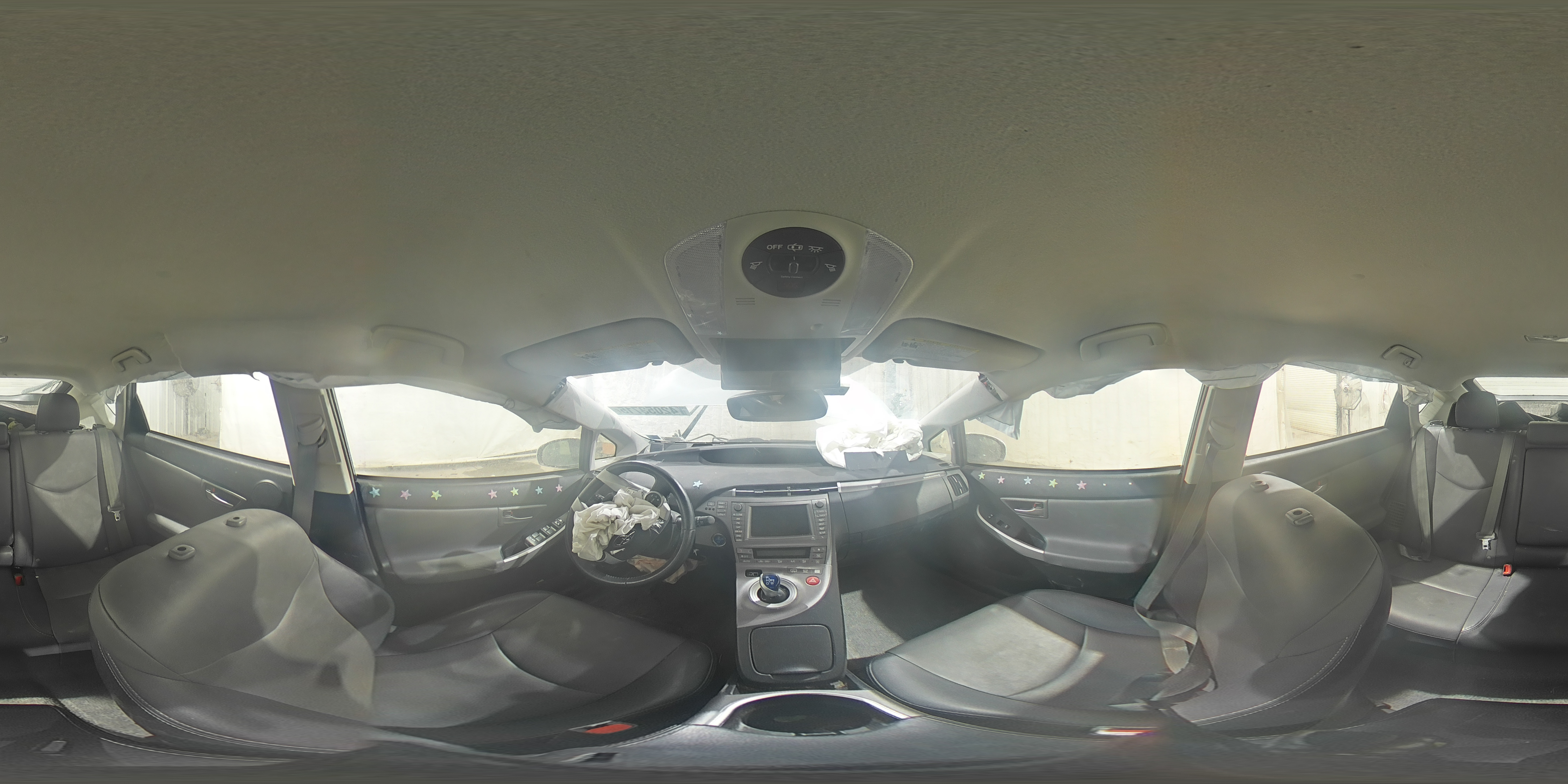 2015 Toyota Prius - Image 14