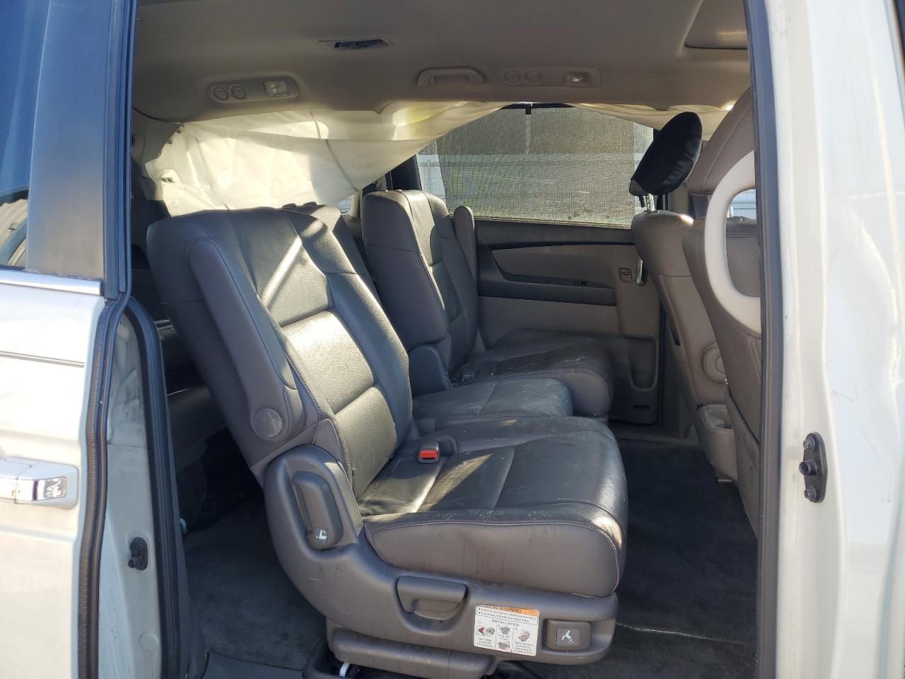 2015 Honda Odyssey - Image 11