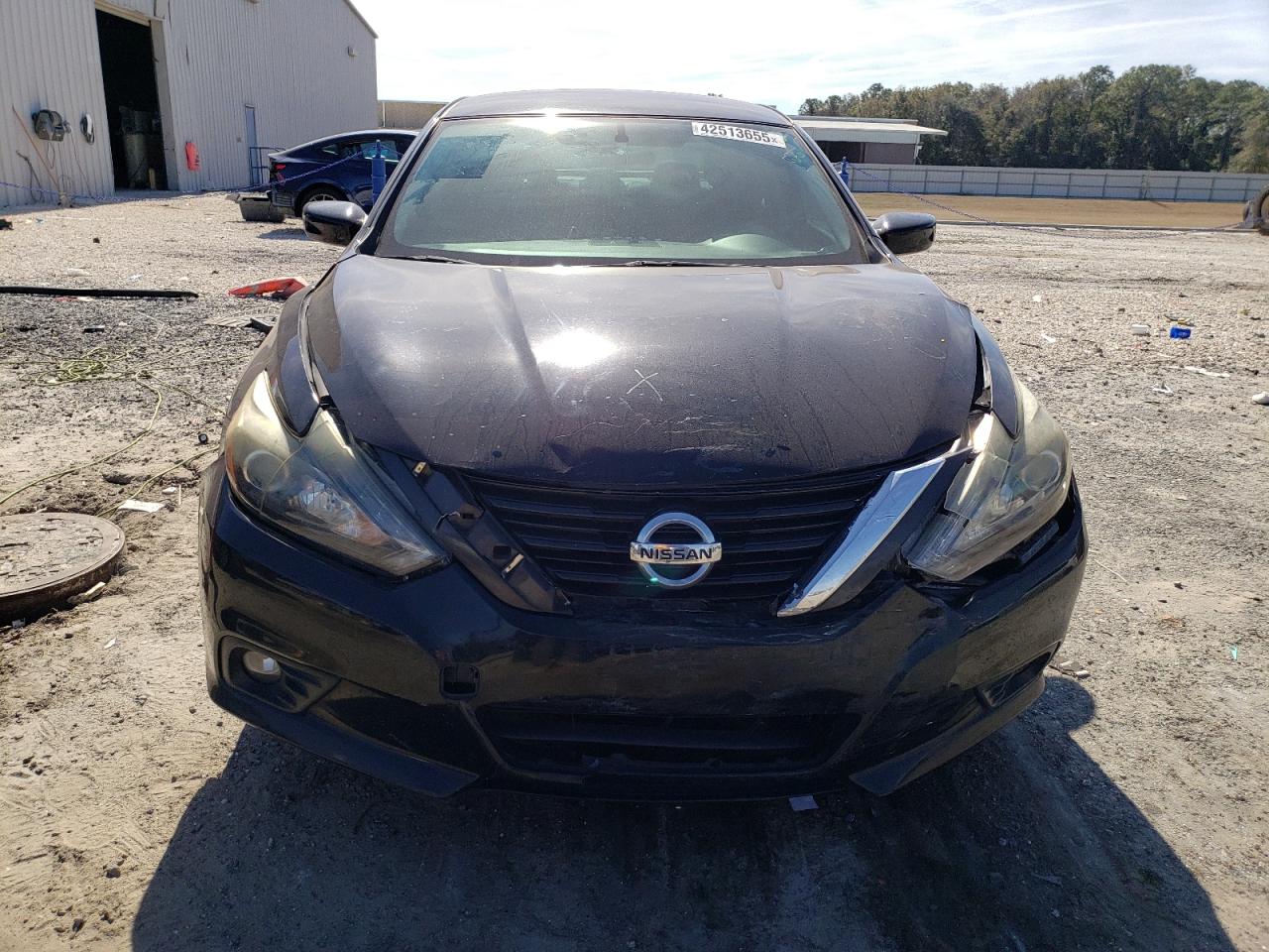 2017 Nissan Altima - Image 5