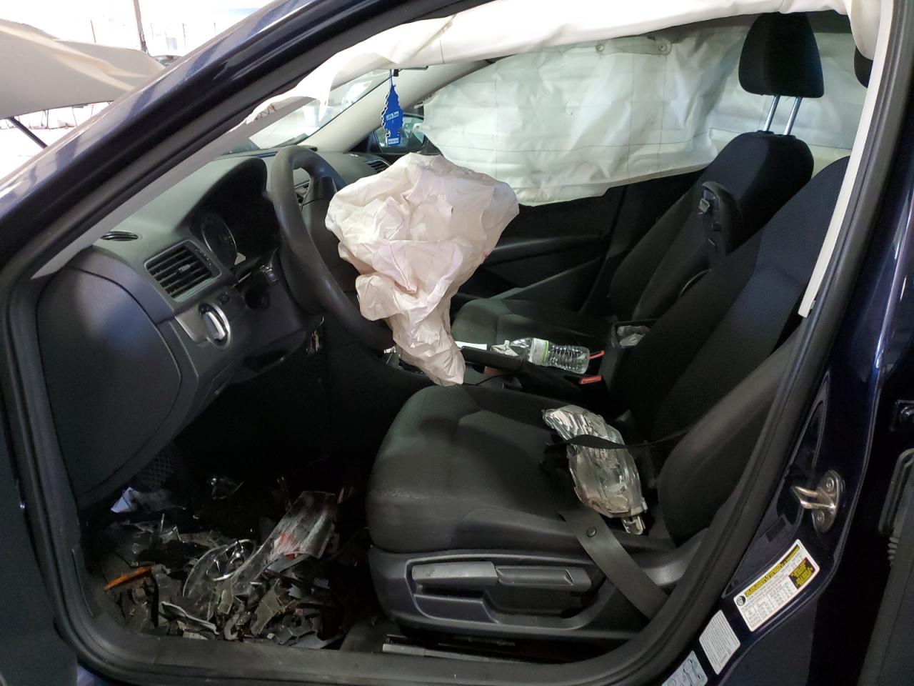 2015 Volkswagen Passat - Image 7