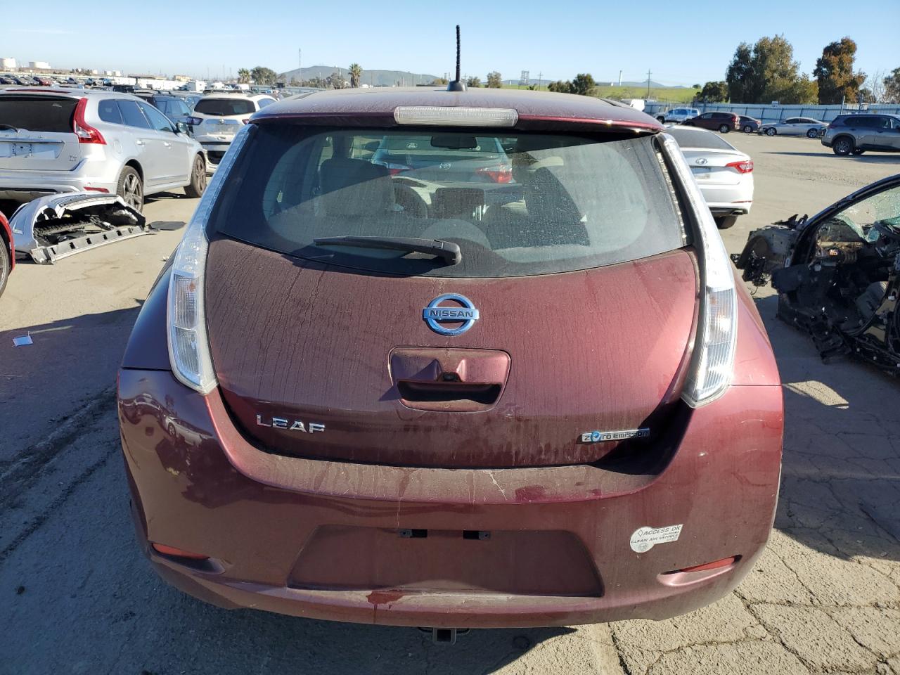 2016 Nissan Leaf - Image 6