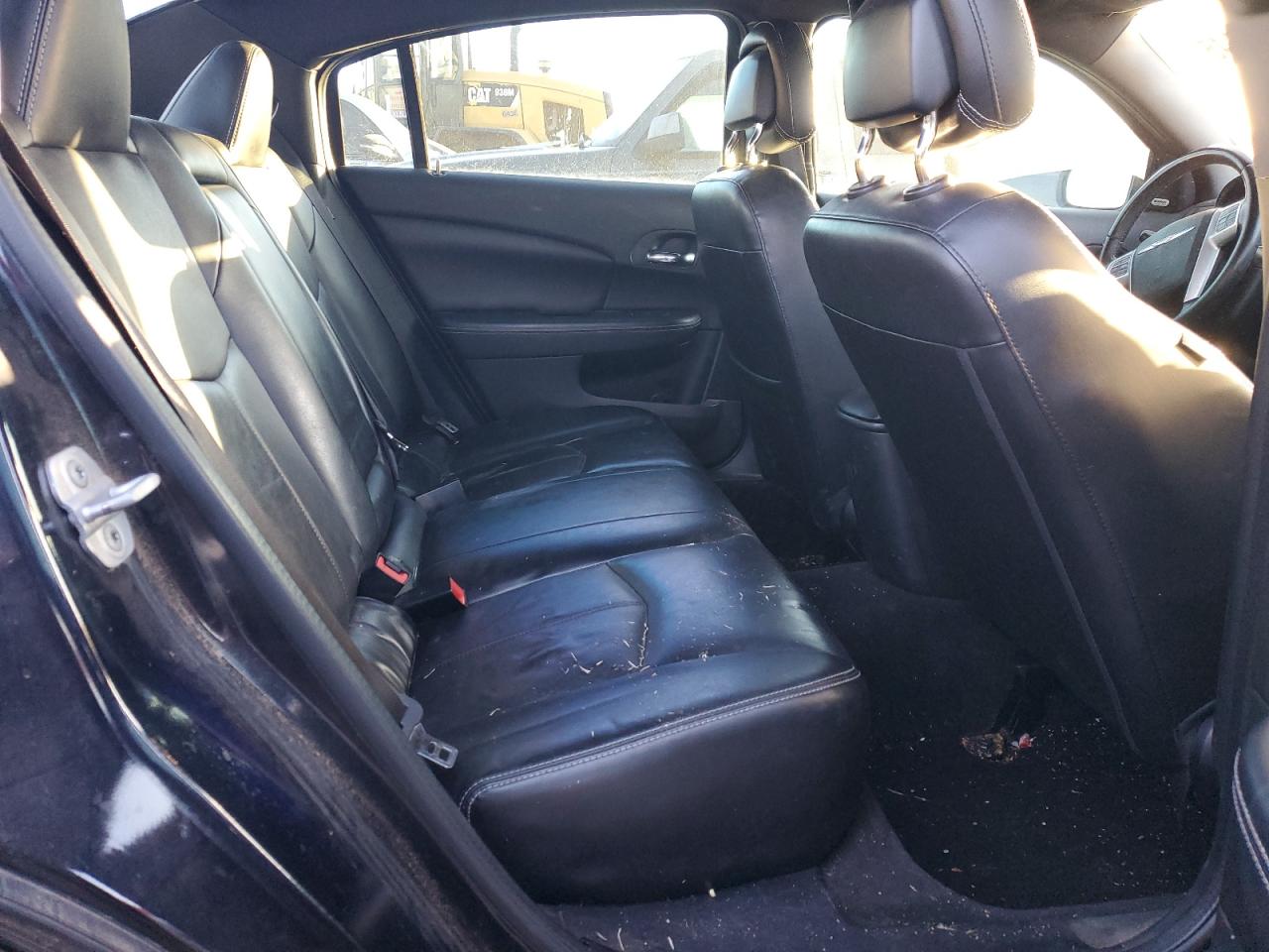 2011 Chrysler 200 - Image 10