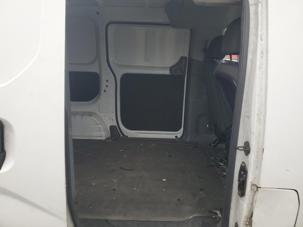 2017 Nissan NV - Image 11